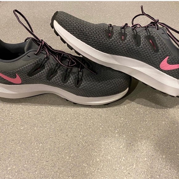 Nike Quest Women’s Running Shoes - Picture 3 of 10